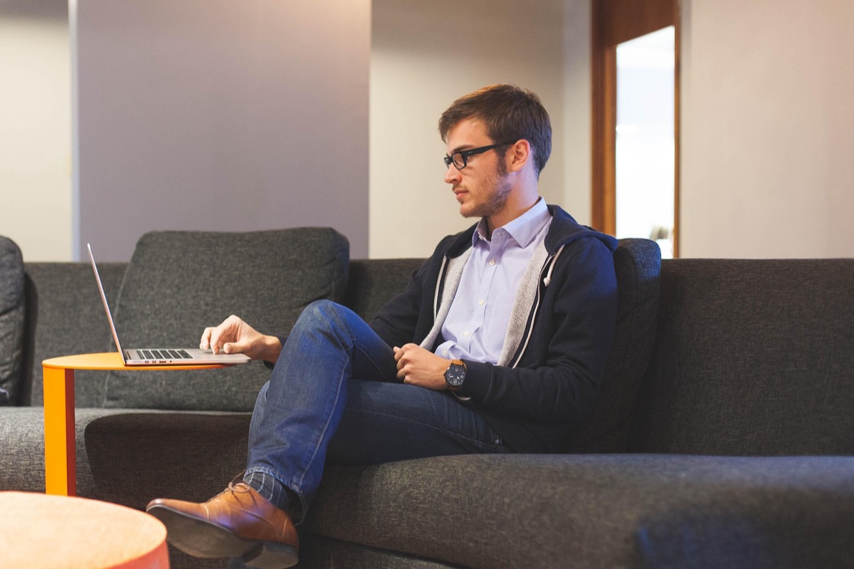 clients indiens dans un bureau de Maurice