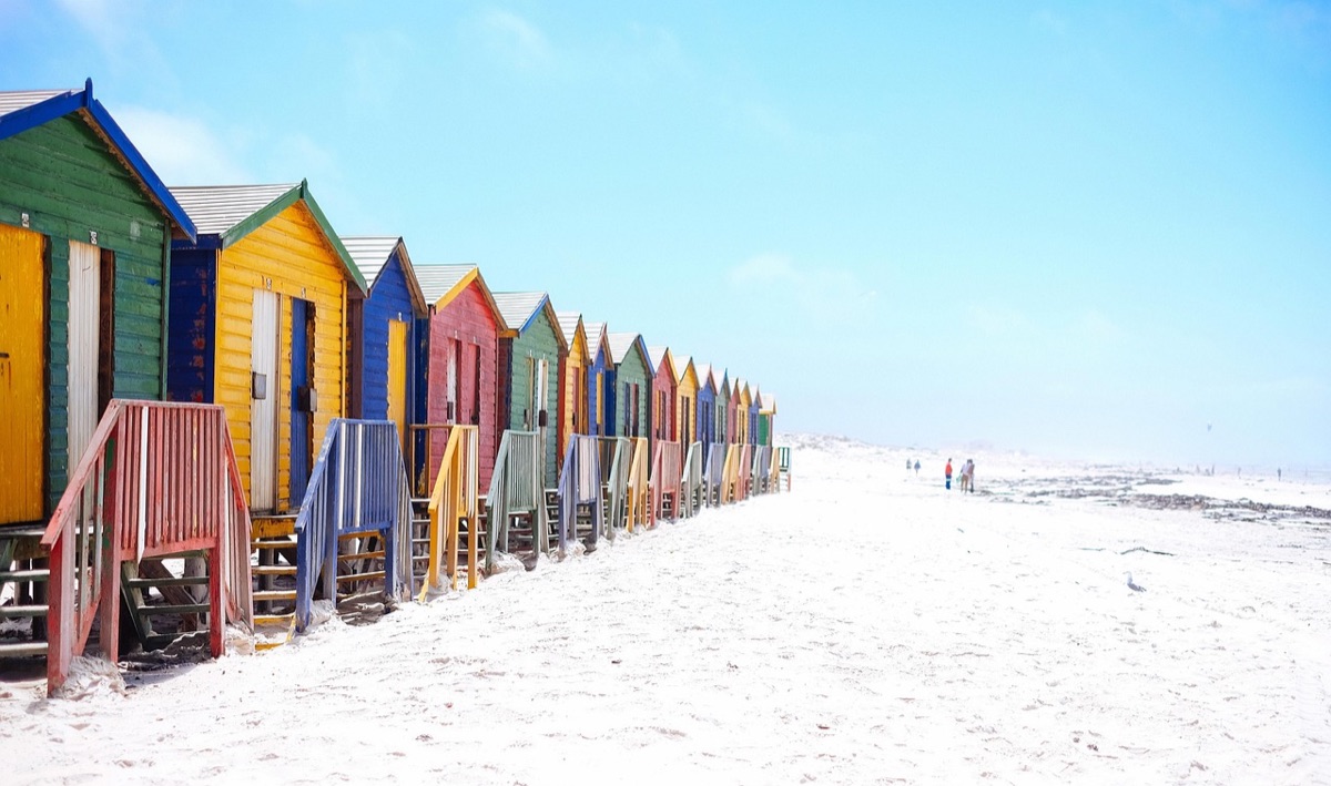 bolsas de protetor solar na areia
